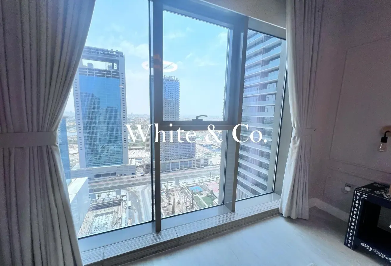 Fully Furnished | Upgraded | High Floor