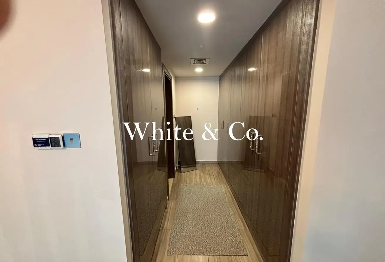 Spacious  |  Skyline View |  Furnished
