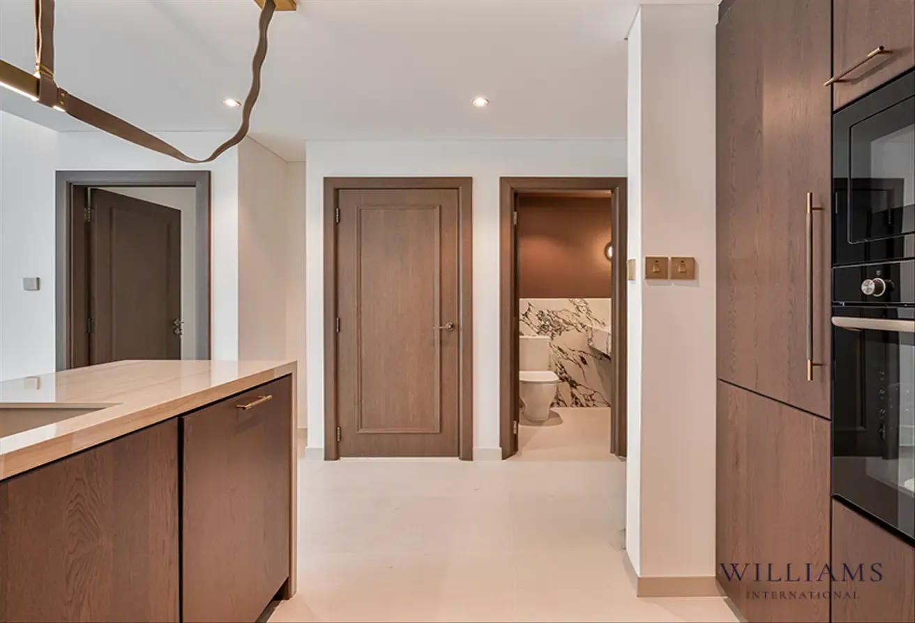 VACANT SOON | UPGRADED | LARGE TERRACE