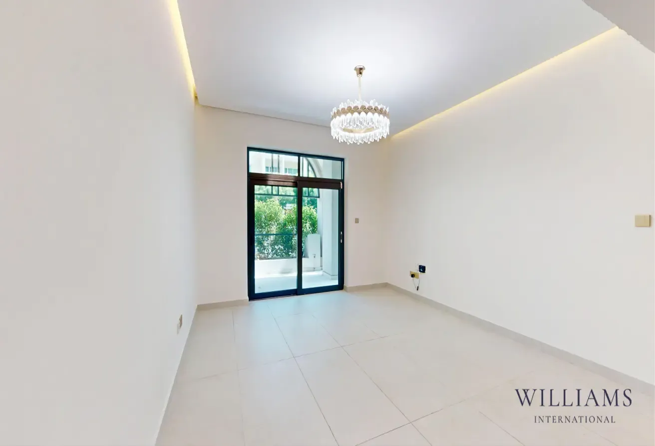 VACANT SOON | UPGRADED | LARGE TERRACE