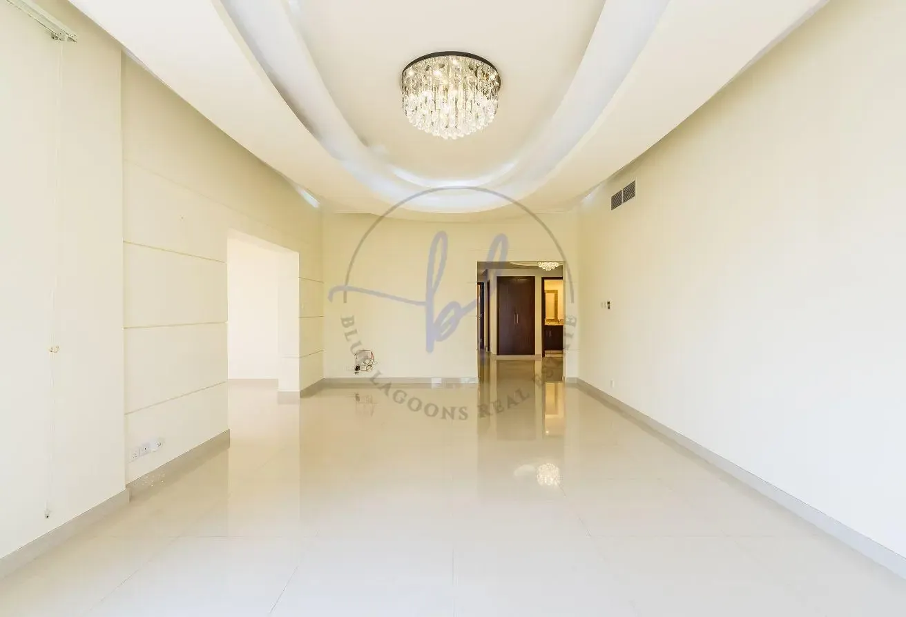 Large Apartment | Expansive Living-Dining | RENTED