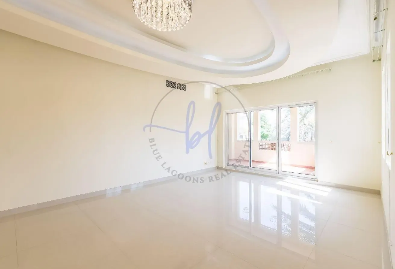 Large Apartment | Expansive Living-Dining | RENTED