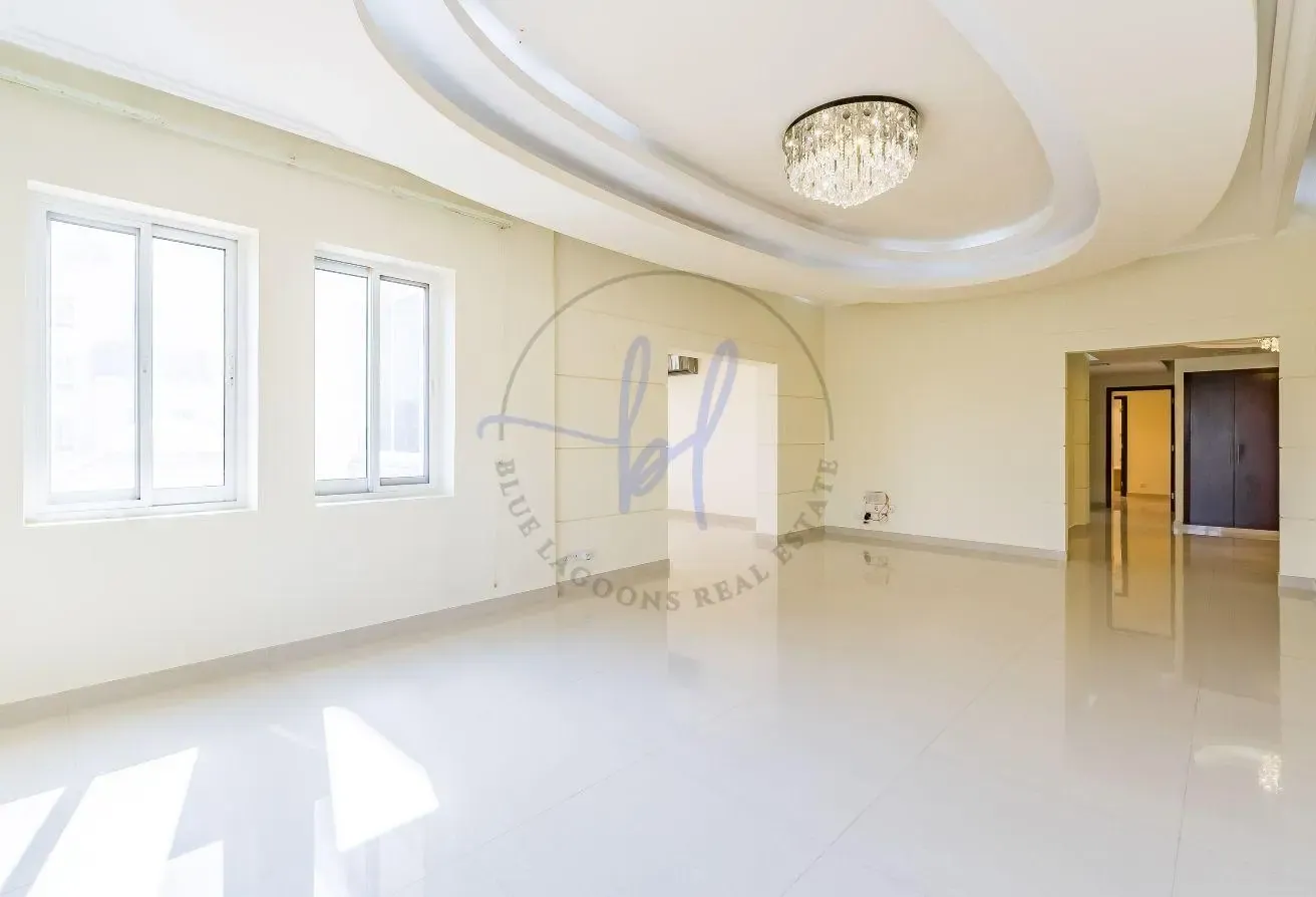 Large Apartment | Expansive Living-Dining | RENTED