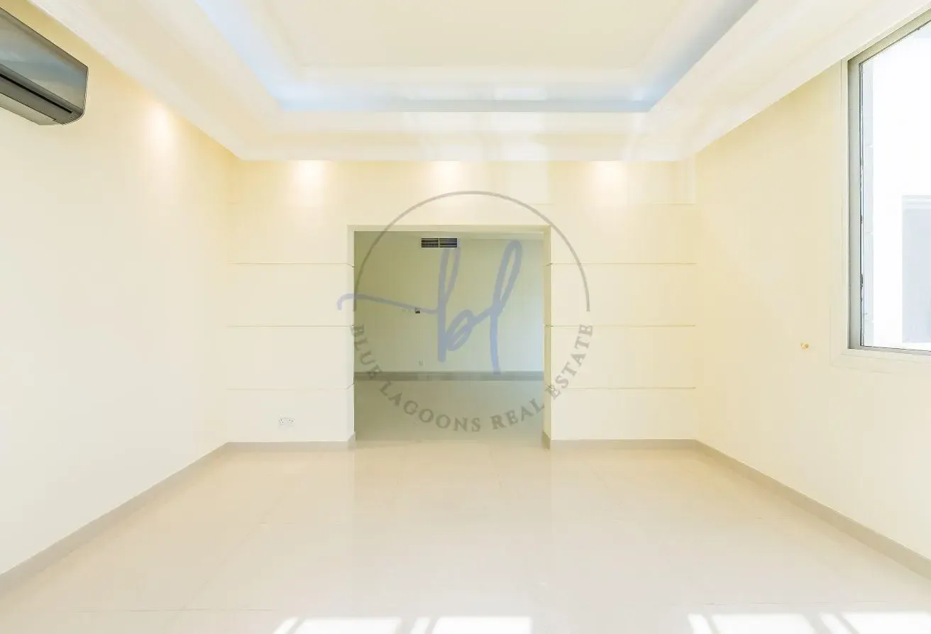 Large Apartment | Expansive Living-Dining | RENTED