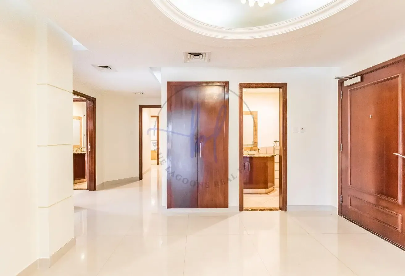 Large Apartment | Expansive Living-Dining | RENTED