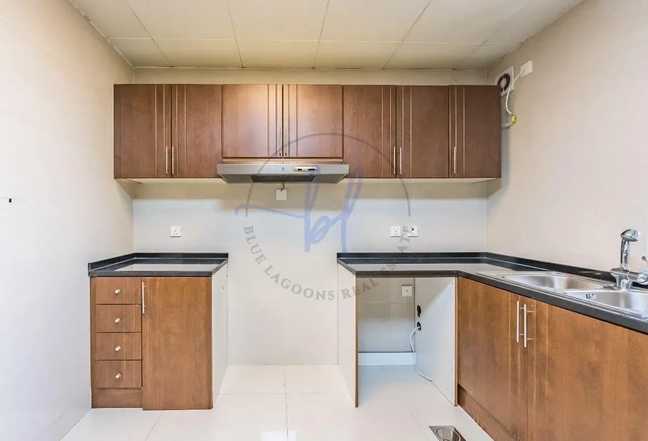 Large Apartment | Expansive Living-Dining | RENTED