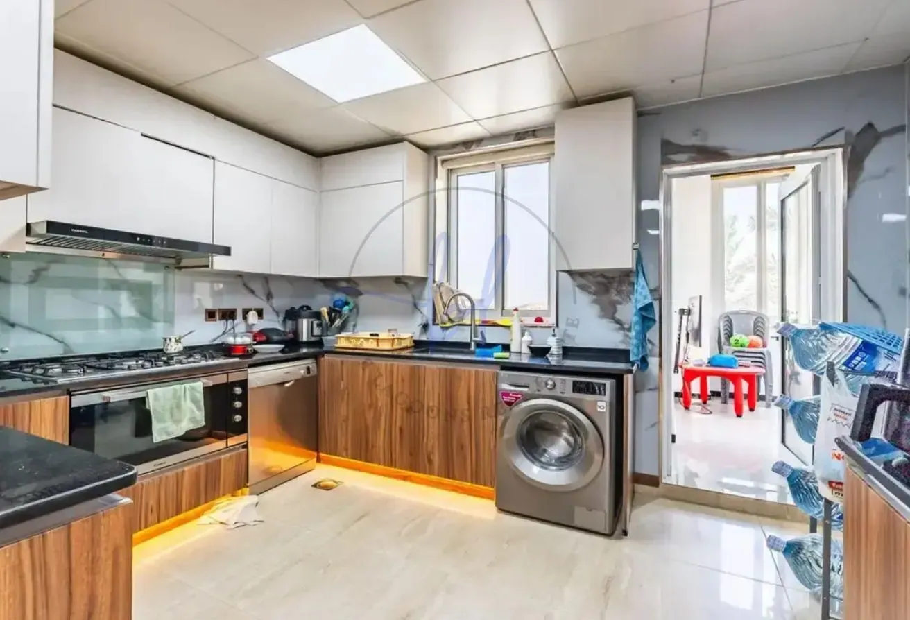 Exceptional Apt | Roofed Terrace | 100% Modified