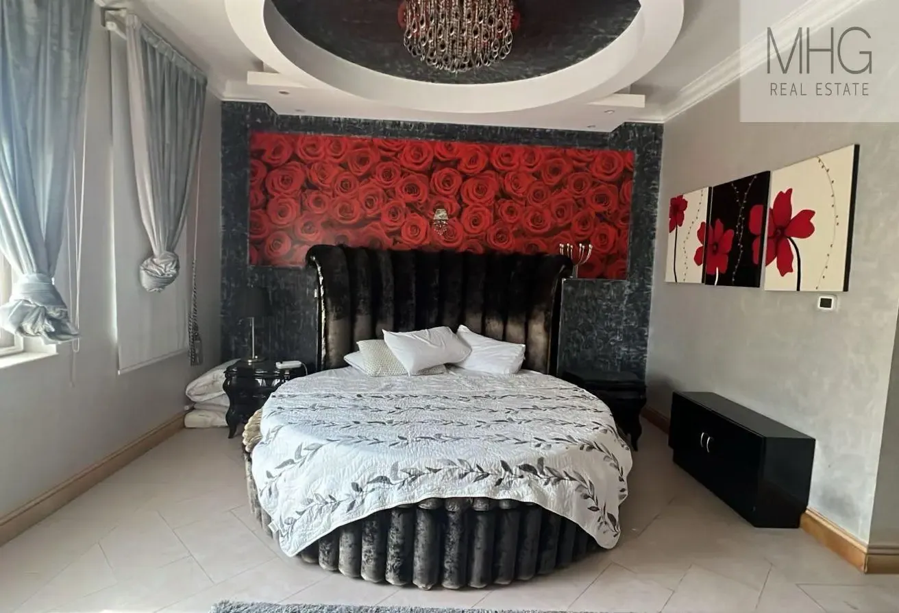 Semi-Furnished | Modern 4BR Villa| Ready to Move