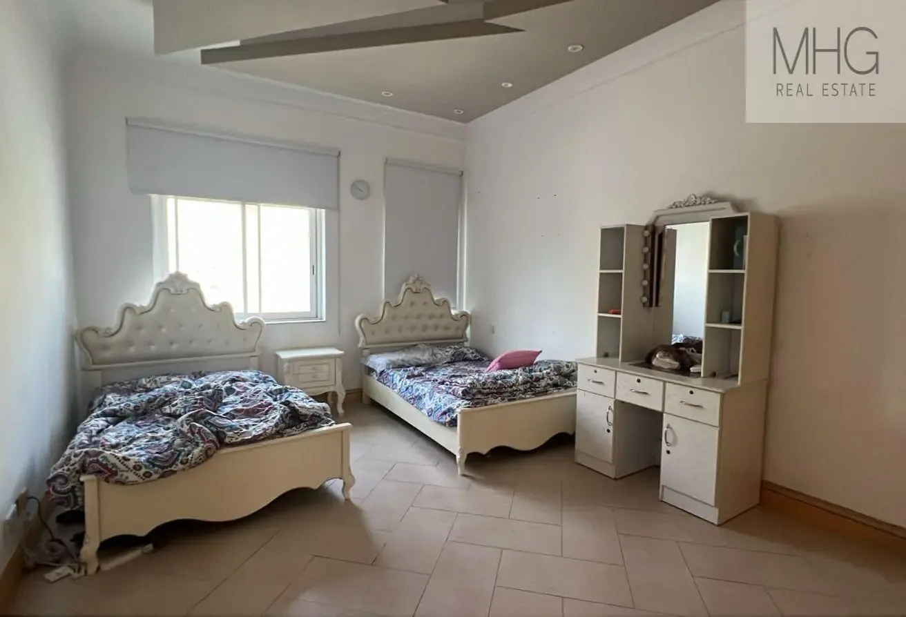 Semi-Furnished | Modern 4BR Villa| Ready to Move