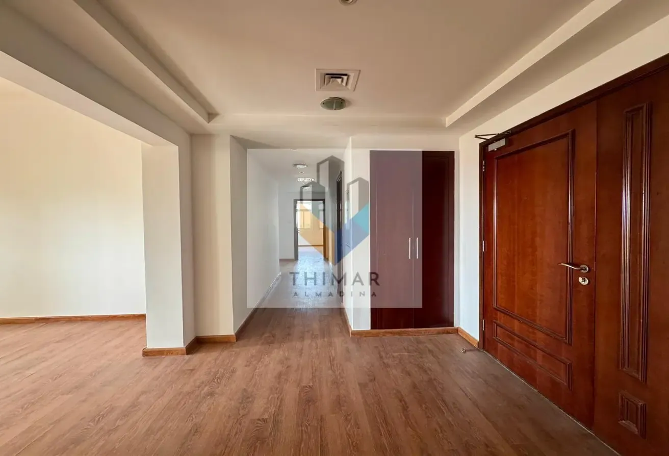Burj Khalifa View | Maids Room | Vacant Now