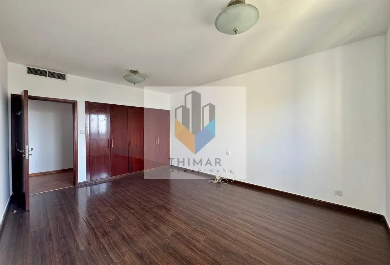 Burj Khalifa View | Maids Room | Vacant Now