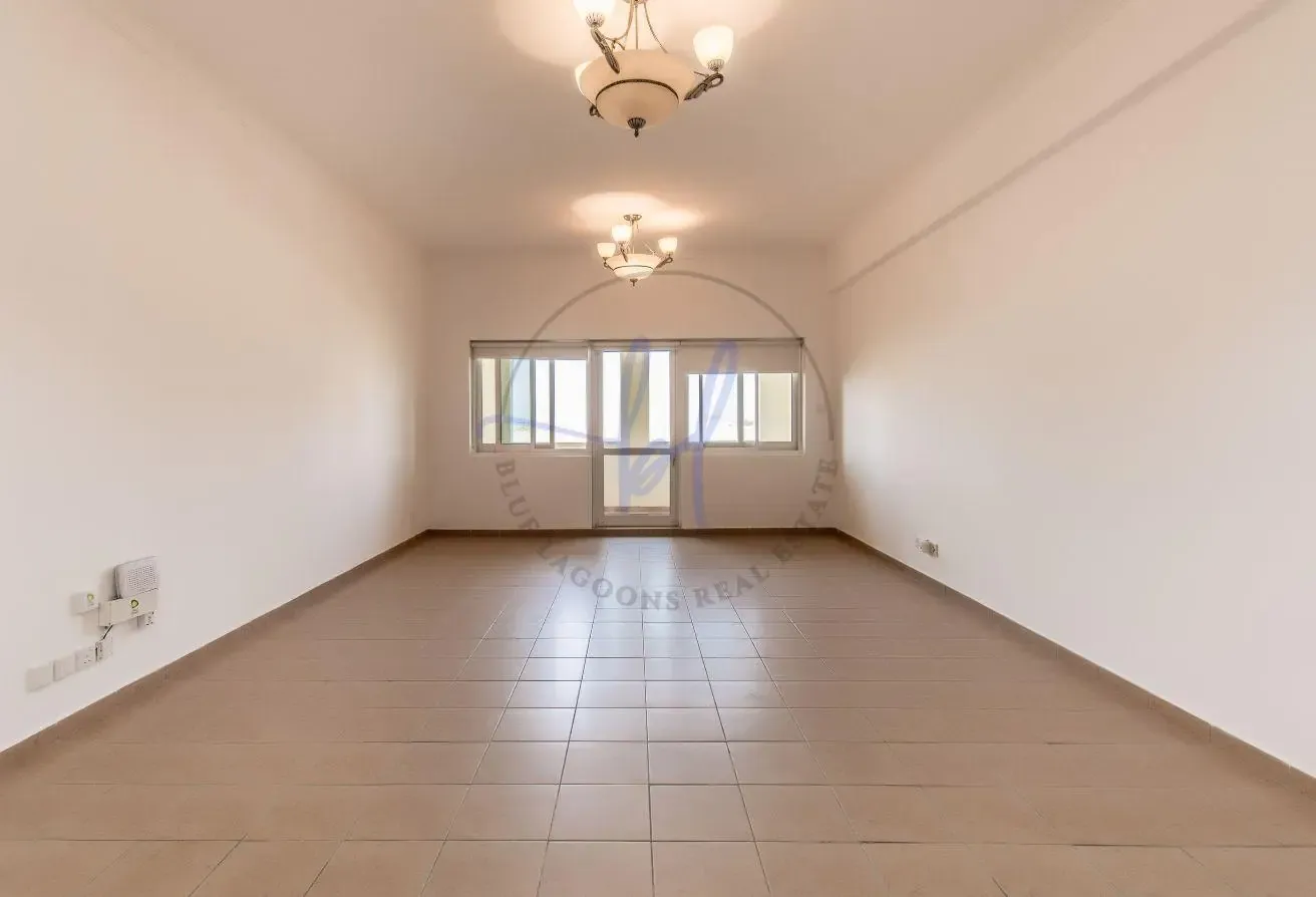 Ground Floor Apt | Large Private Garden | Freehold