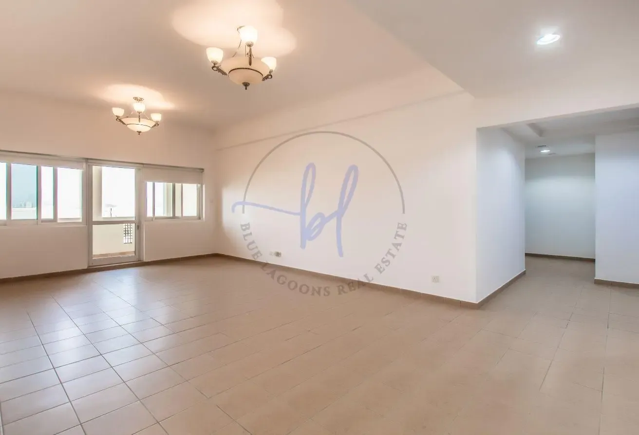 Ground Floor Apt | Large Private Garden | Freehold