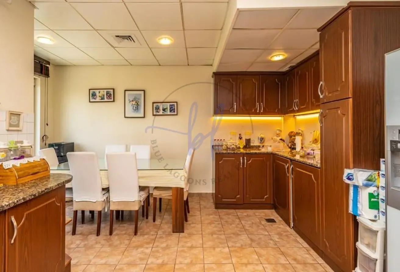 Ground Floor Apt | Large Private Garden | Freehold