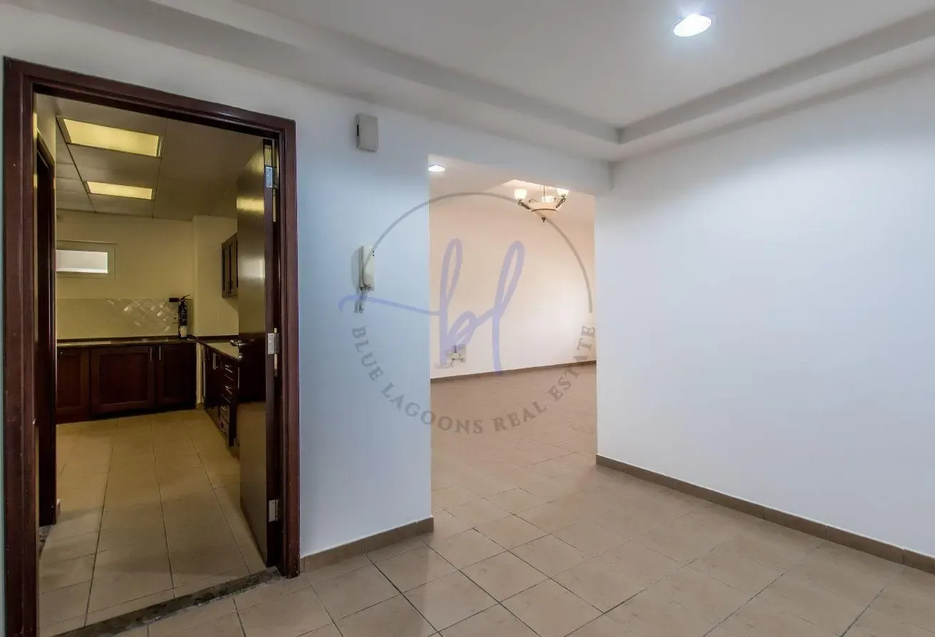 Ground Floor Apt | Large Private Garden | Freehold