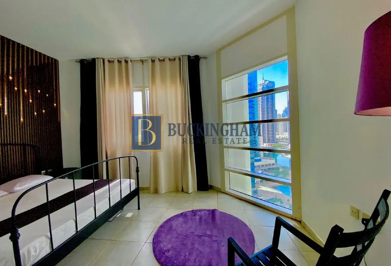 Spacious 2BR + Maid | Lake View | Vastu