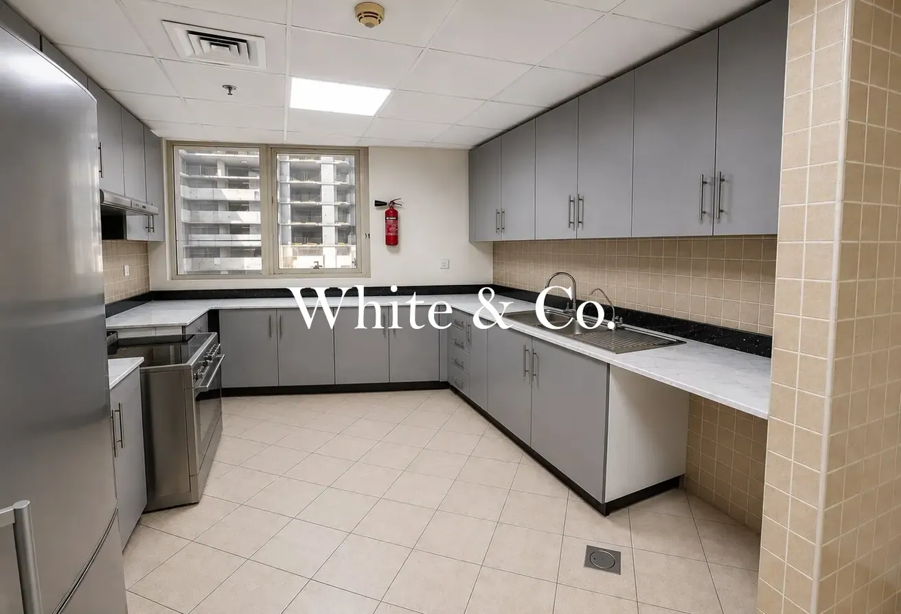 Lake View | 2 beds + Maids | Low Floor