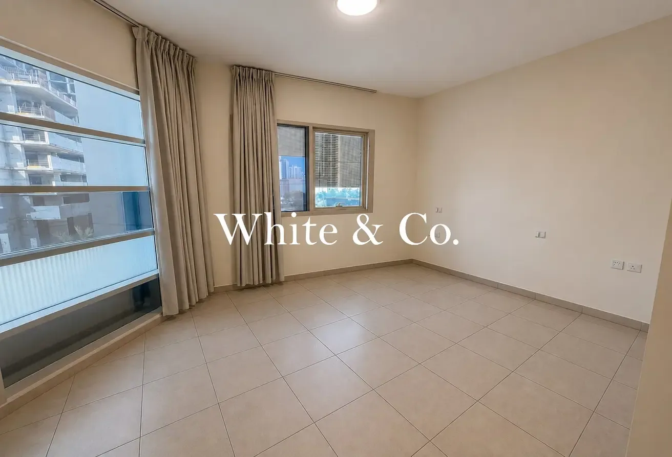 Lake View | 2 beds + Maids | Low Floor