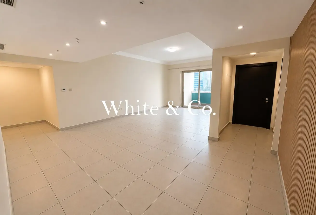 Lake View | 2 beds + Maids | Low Floor