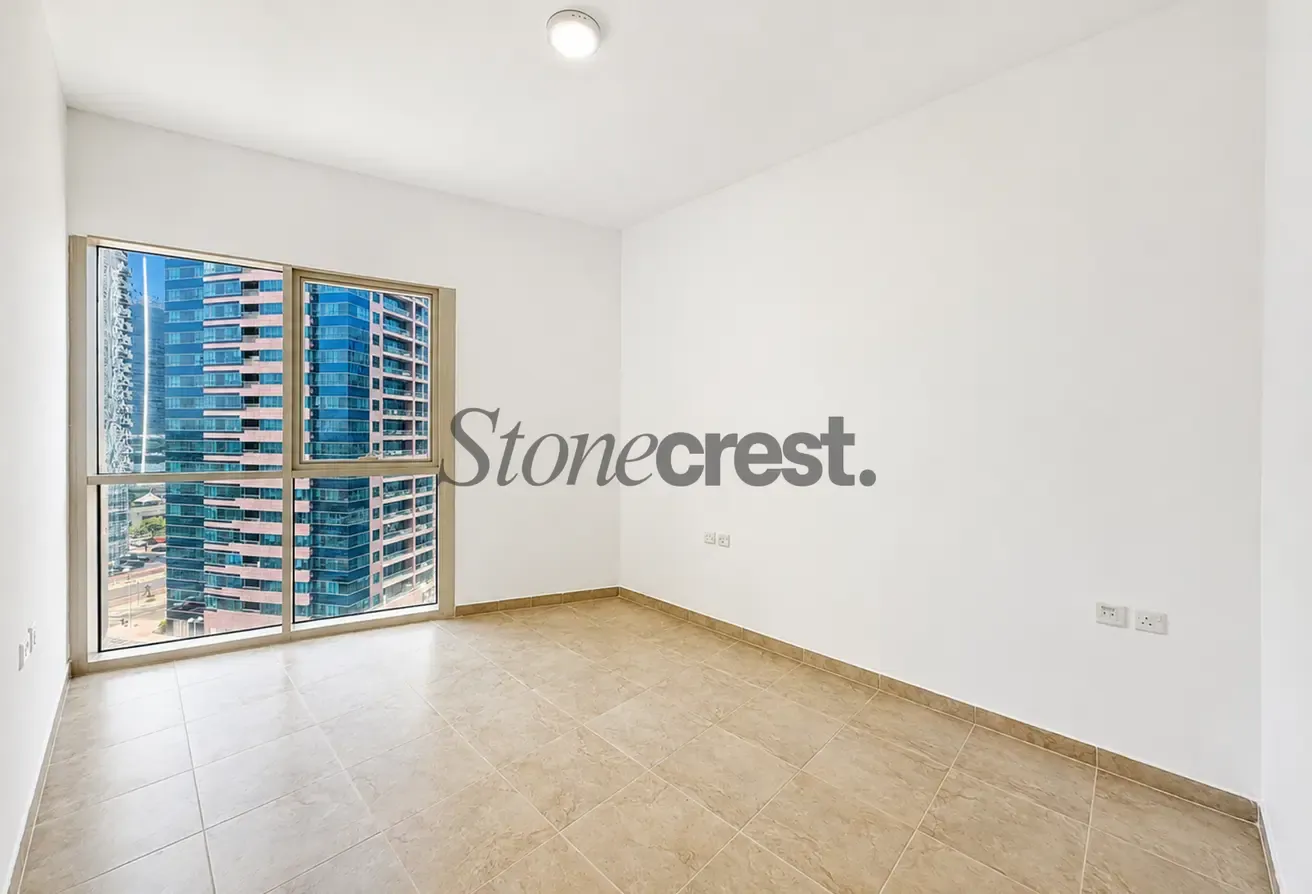 Maids Room | Lake View | 4 Cheques | Vacant