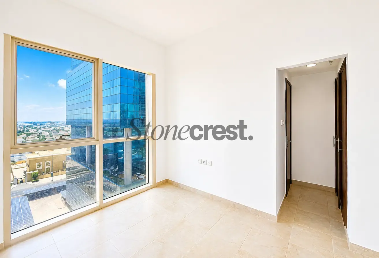 Maids Room | Lake View | 4 Cheques | Vacant