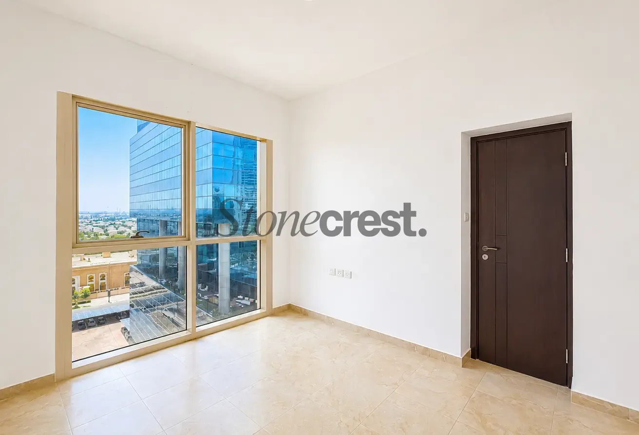 Maids Room | Lake View | 4 Cheques | Vacant