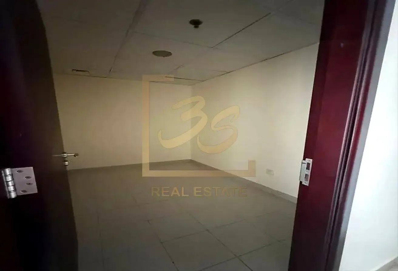 02 Bed with Maids Room  | Close Kitchen | Ready to Move