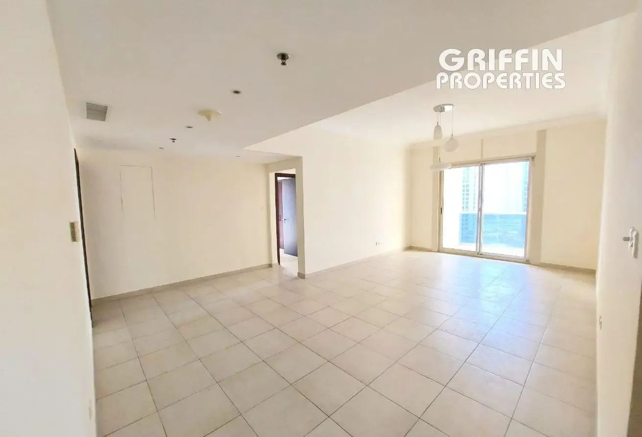 Bright 2BED+Maids | Unfurnished | Balcony