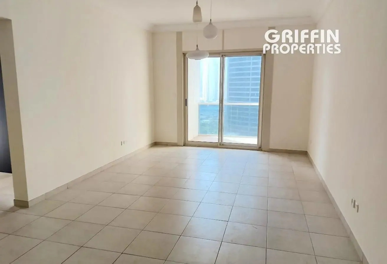 Bright 2BED+Maids | Unfurnished | Balcony