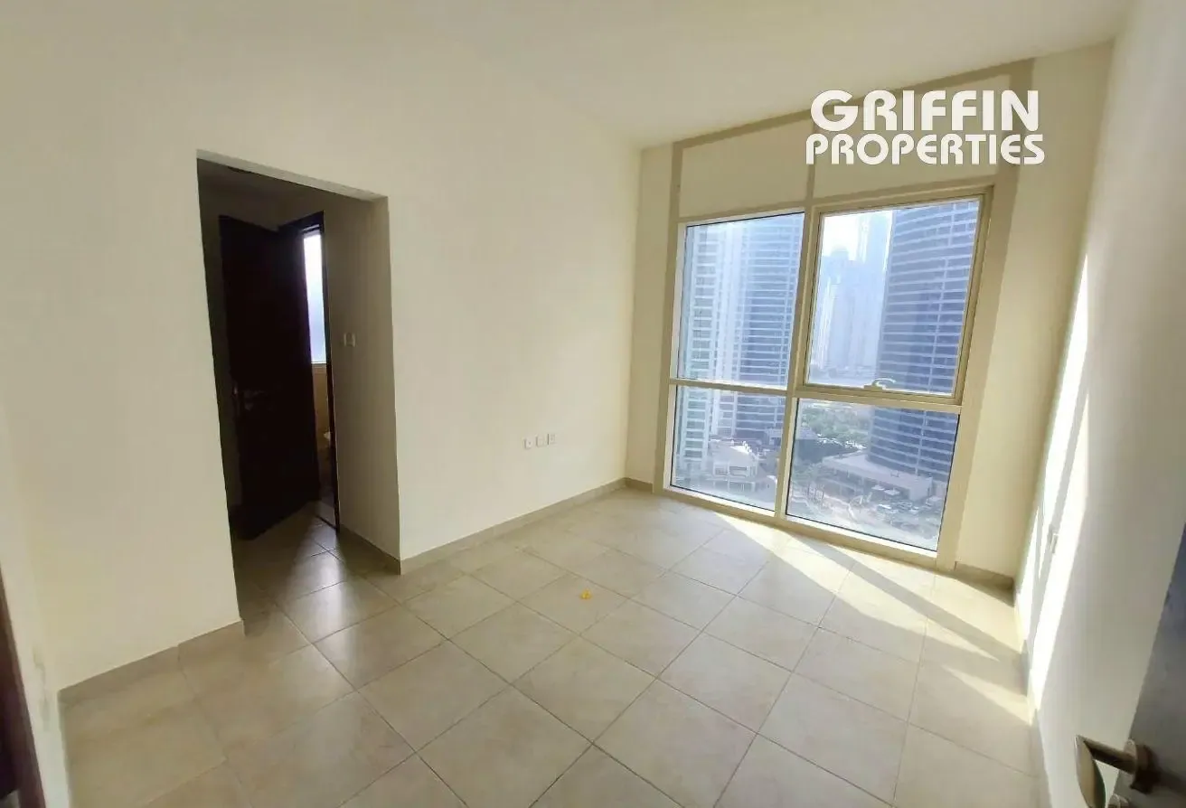Bright 2BED+Maids | Unfurnished | Balcony