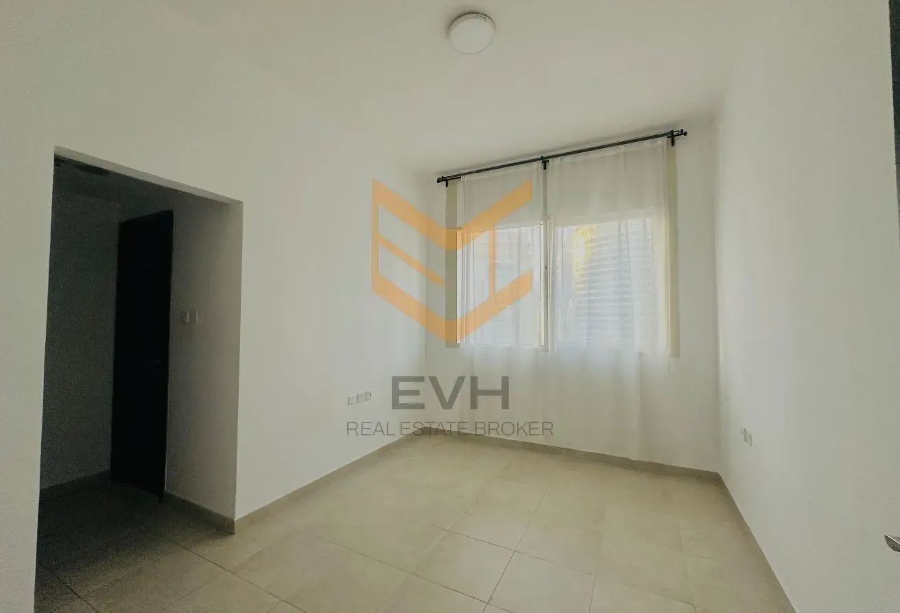 NEGOTIABLE | LAKE VIEW | HIGH FLOOR