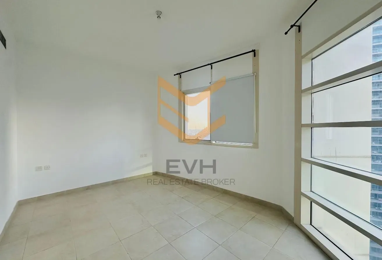 NEGOTIABLE | LAKE VIEW | HIGH FLOOR
