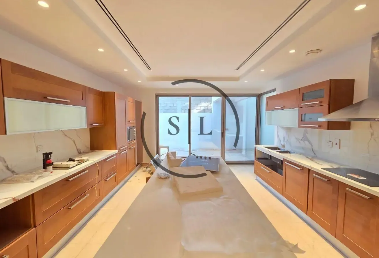 Luxury Villa | All Ensuite | Private Swimming Pool