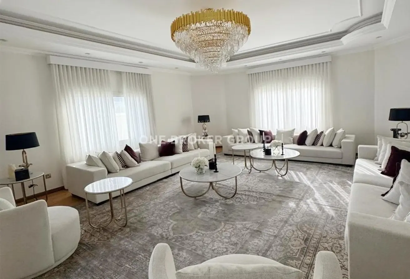 Fully Furnished | Private Pool | Close to Beach