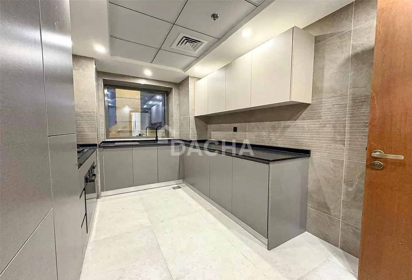 High Floor | Closed Kitchen | 2 Parking | Study