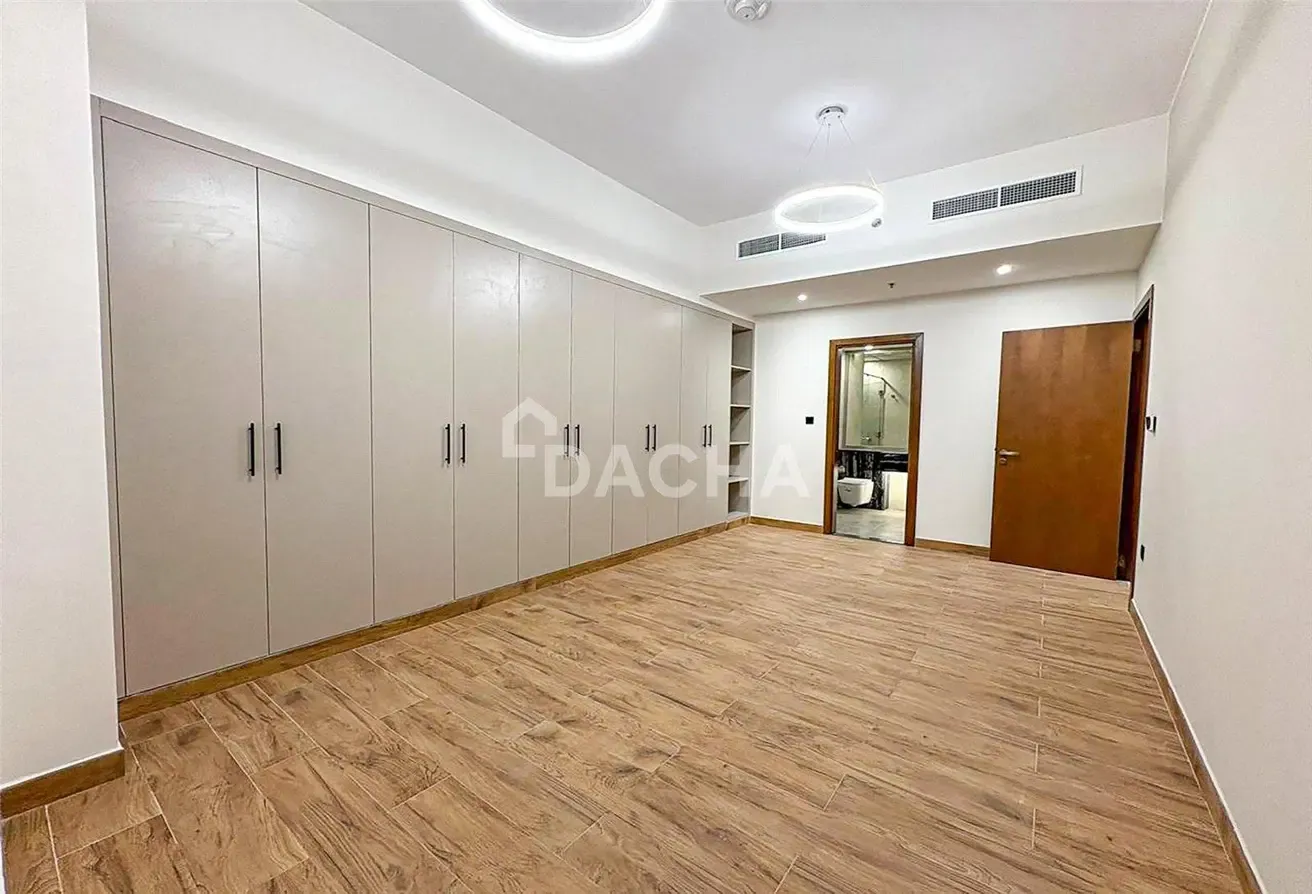 High Floor | Closed Kitchen | 2 Parking | Study