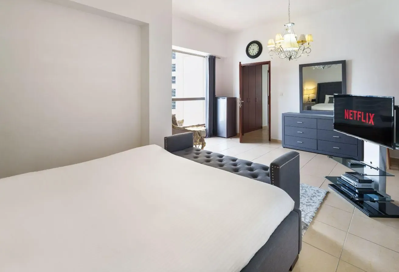 60% Discount| Beachfront 2BR |Avalable from Sep 28