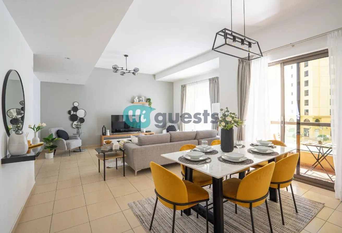 Elegant Apt with Balcony Steps From the Beach