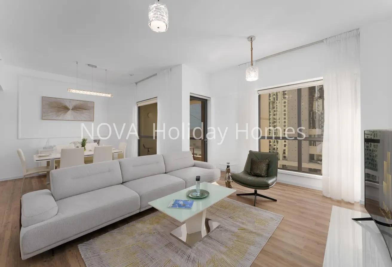 Bills Included!Serviced Grand  3 BR Waterfront