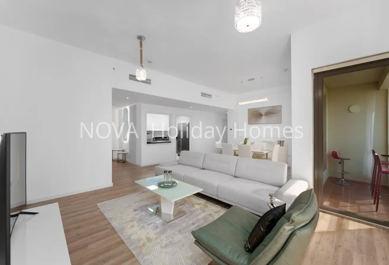 Bills Included!Serviced Grand  3 BR Waterfront