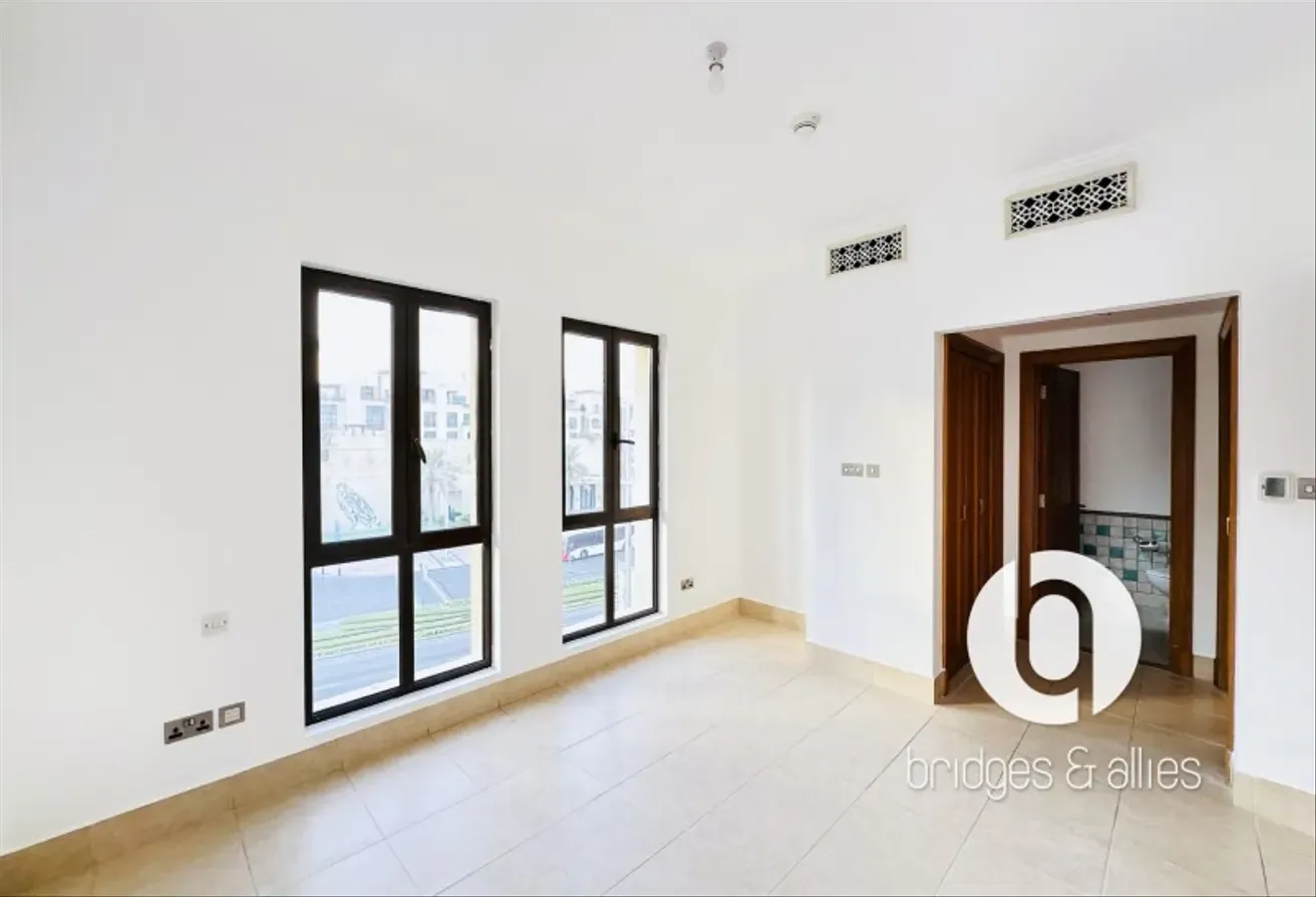 LARGE 1 BED | BURJ KHALIFA AND BLVD VIEW | VACANT