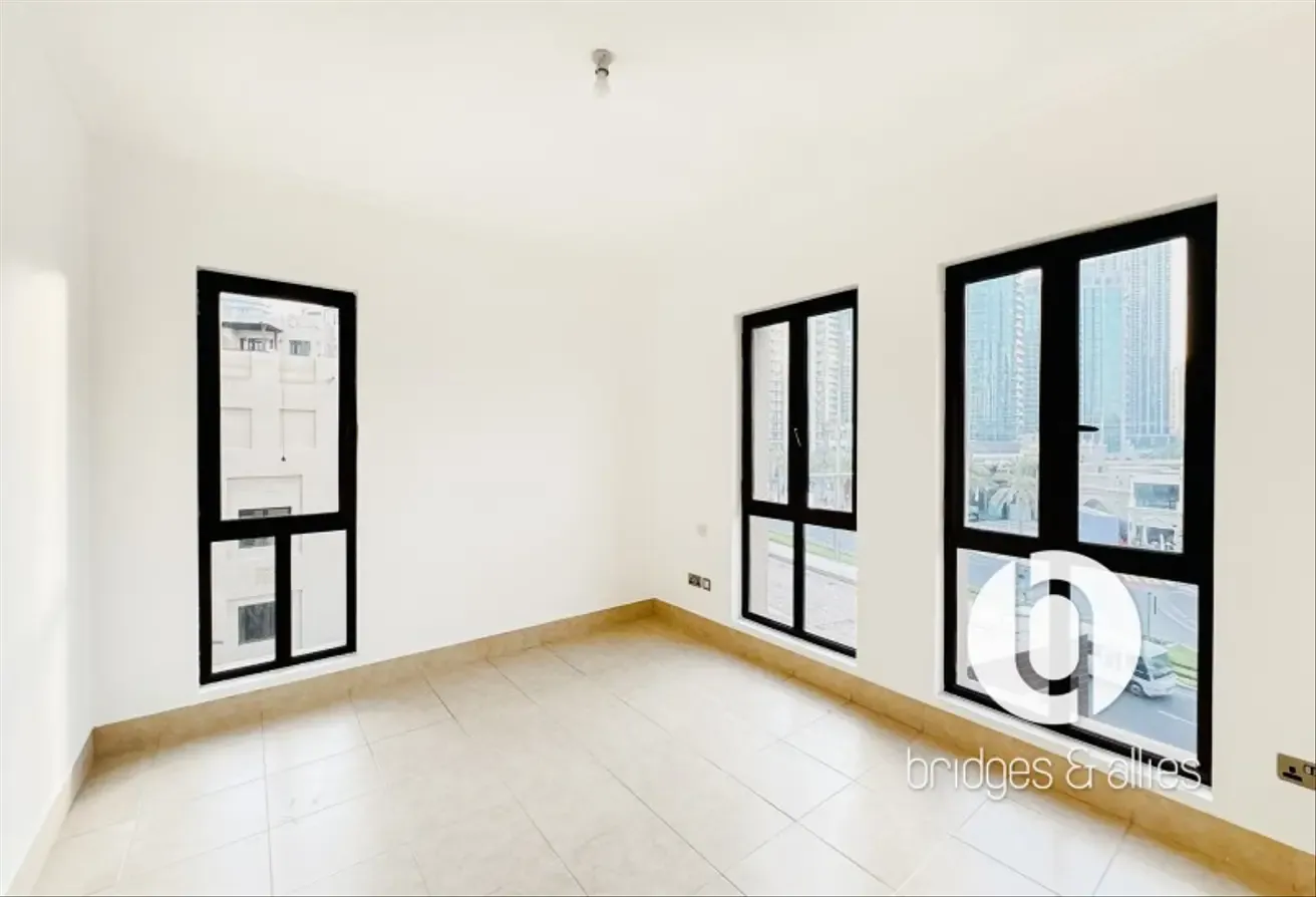 LARGE 1 BED | BURJ KHALIFA AND BLVD VIEW | VACANT