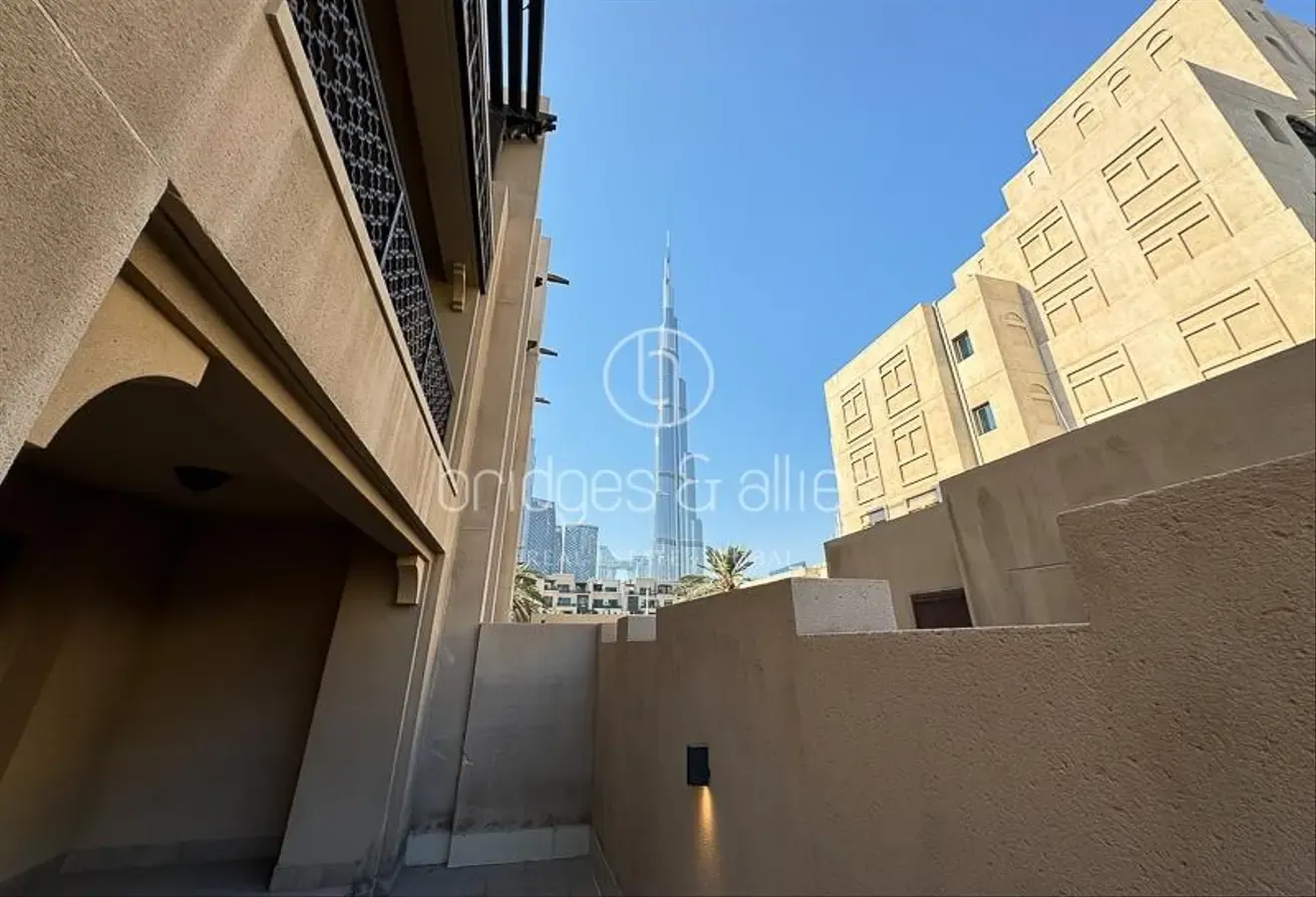 PRIVATE HUGE TERRACE |UNFURNISHED 1BR | BURJ VIEW