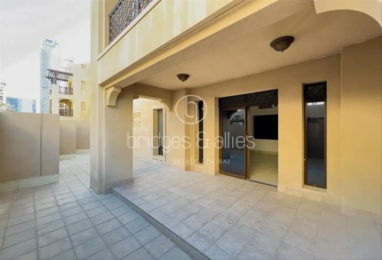 PRIVATE HUGE TERRACE |UNFURNISHED 1BR | BURJ VIEW