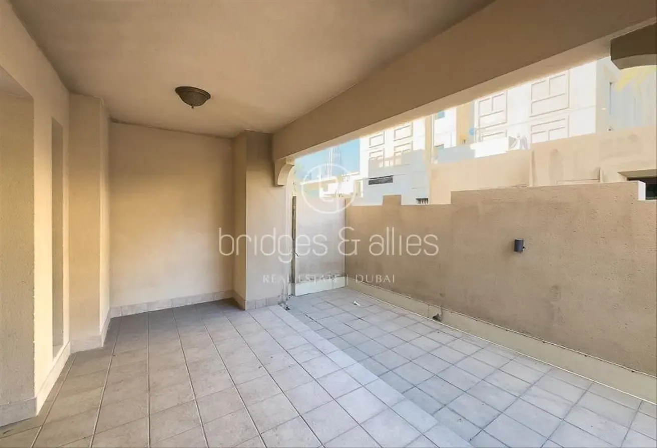 PRIVATE HUGE TERRACE |UNFURNISHED 1BR | BURJ VIEW
