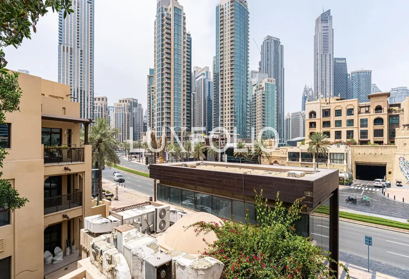 Boulevard and Burj Khalifa View | OT Specialist