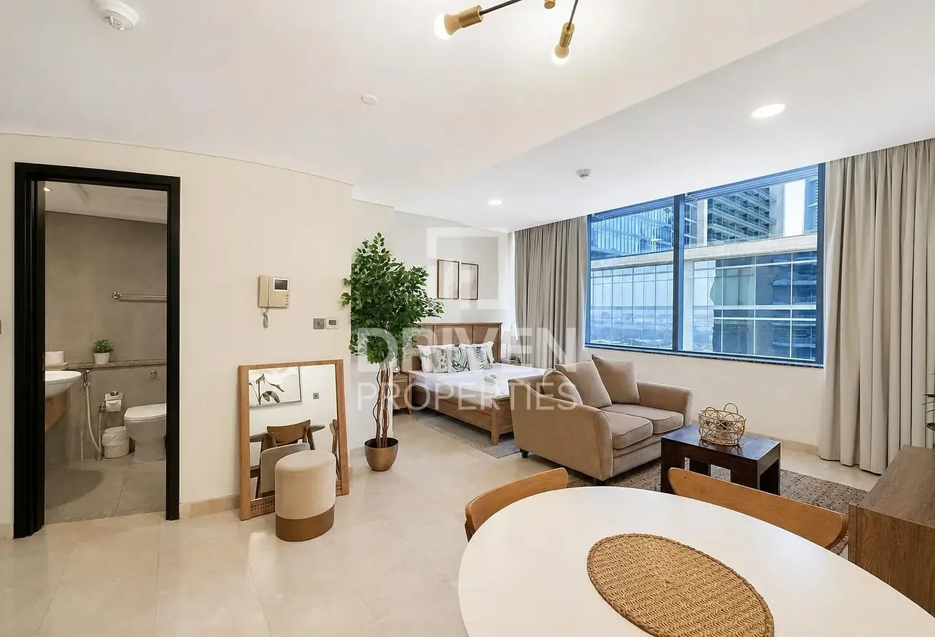 Fully Furnished | Vacant | High Floor