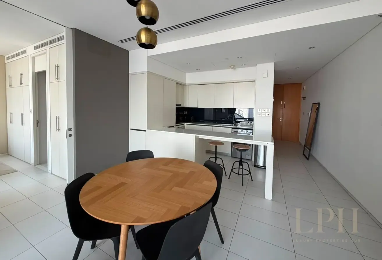 FULLY FURNISHED | VACANT | BEST VALUE PRICE