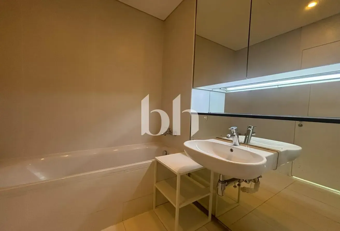 1BR Furnished | Burj Khalifa View | DIFC