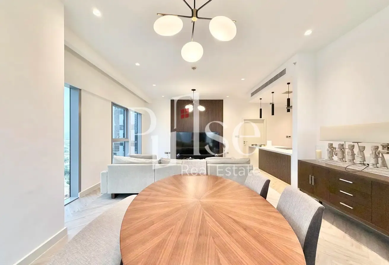 Modern Simplex 2BR | Fully Upgraded & Furnished